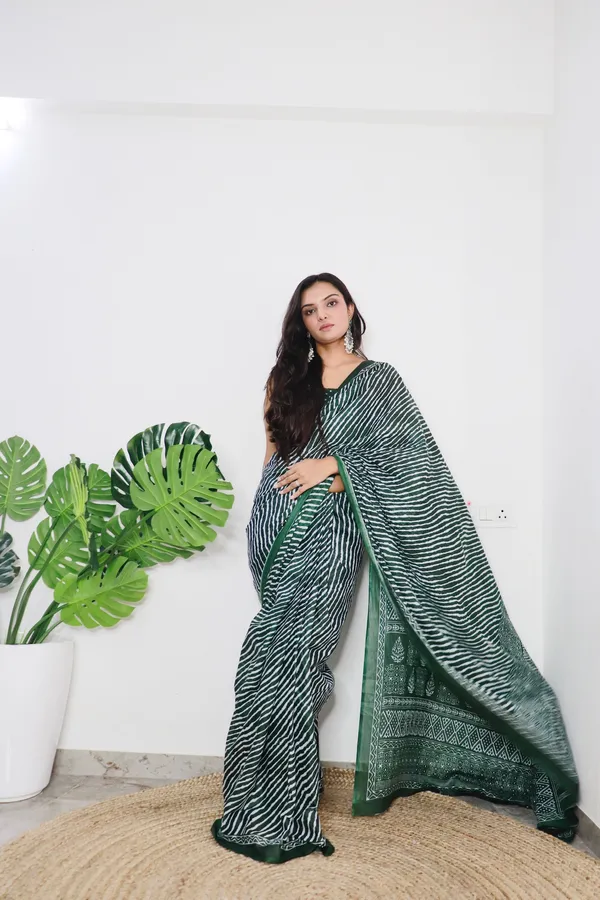 HANDICRAFT_WOMEN'S_LEHARIYA_PRINT_PURE_SOFT_COTTON_SAREE_WITH_BLOUSE_PIECE_With_Blouse_Piece